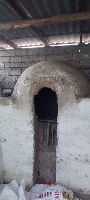 Uy sotiladi, 4 sotix.