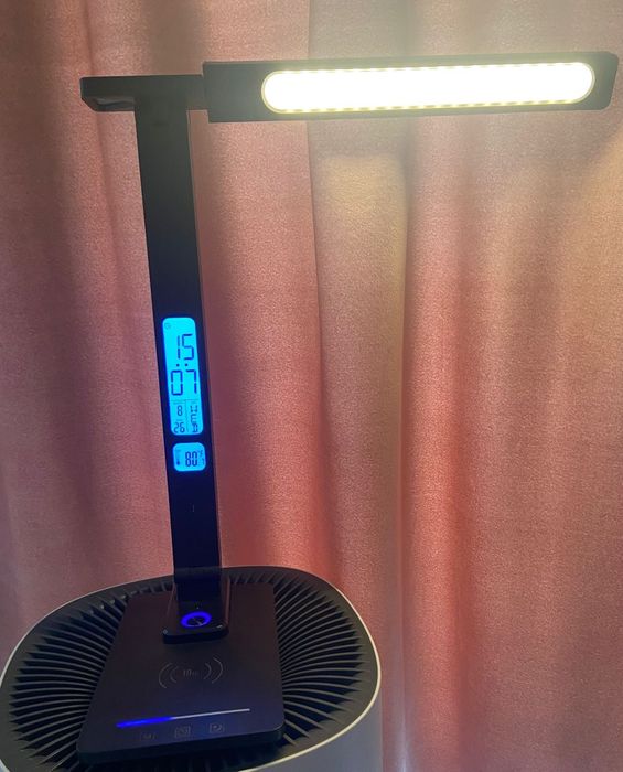 Lampa led si suport de incarcare telefon ,fara fir