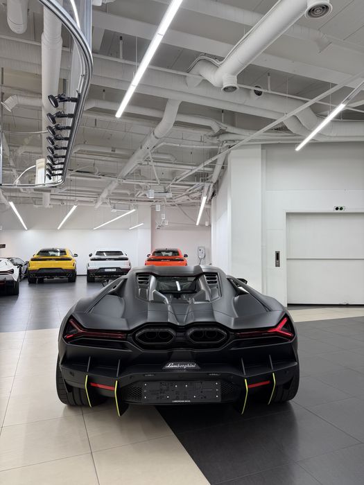 Lamborghini Revuelto 2026