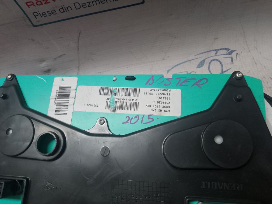 ceasuri bord uk  dacia duster 2015