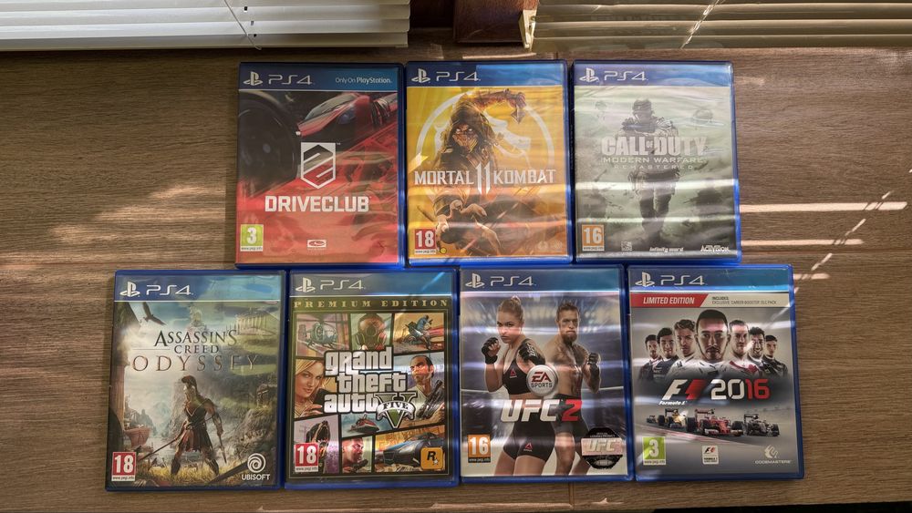 Продавам Playstation 4 slim