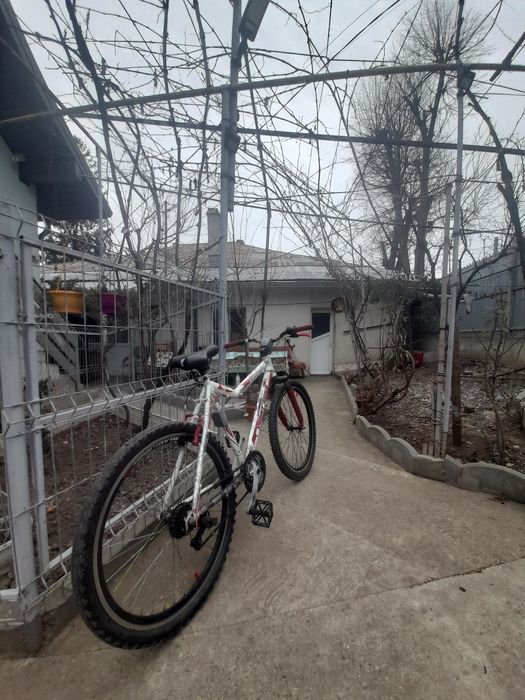 Vând bicicletă First Bike