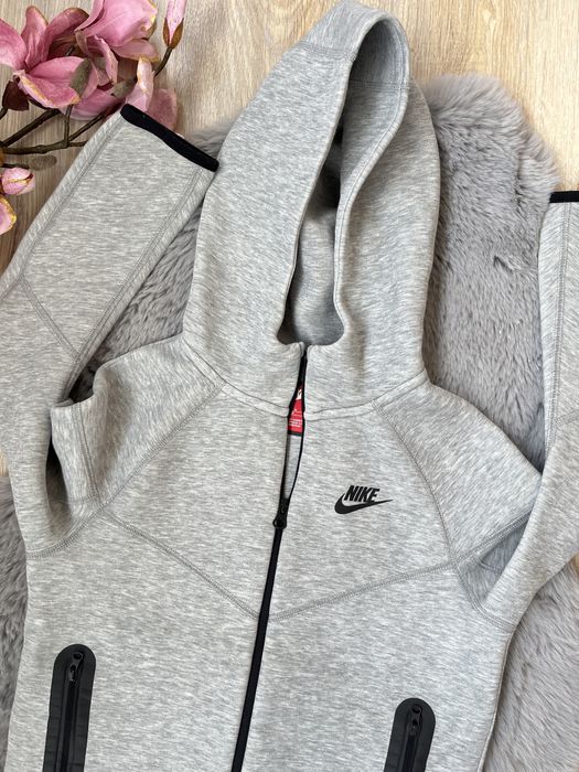 Nike tech два броя детско връхно номерация  137/147 размерМ