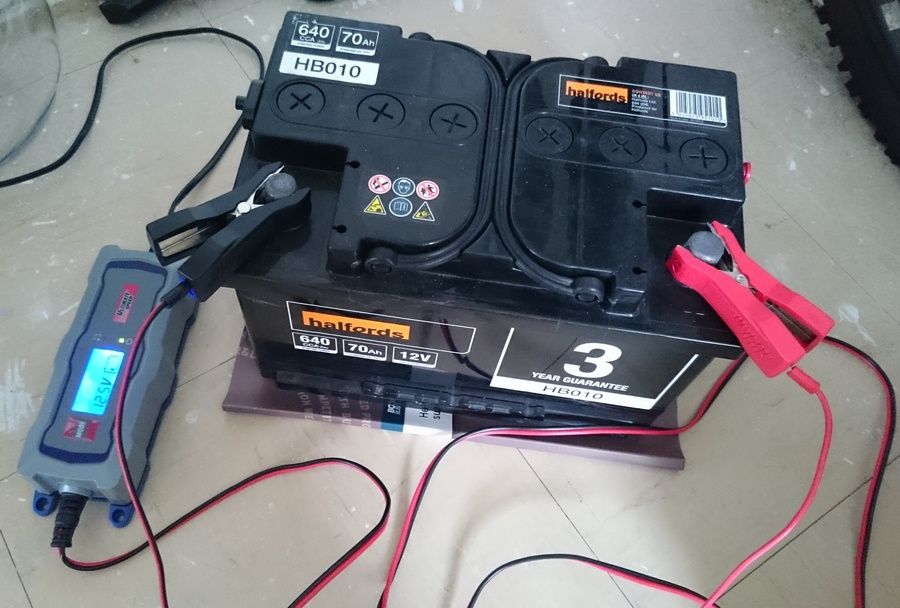 Зарядка аккумулятора АКБ