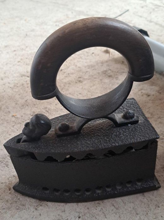 Vând colecție fiare de calcat