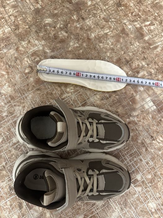 Кроссовки детские