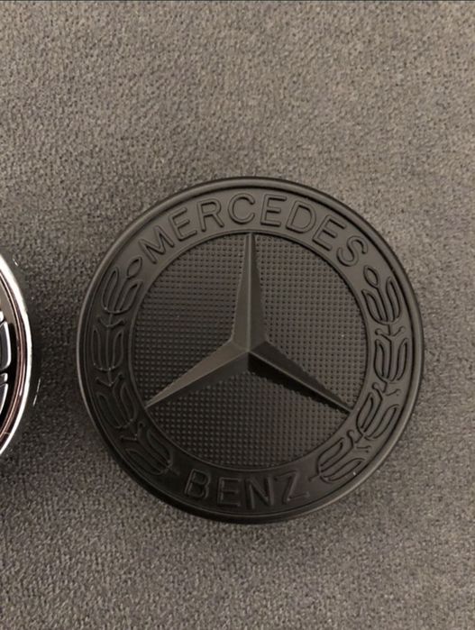 Emblema stema Capota banut nou negru matt  57mm Mercedes Class A C E S