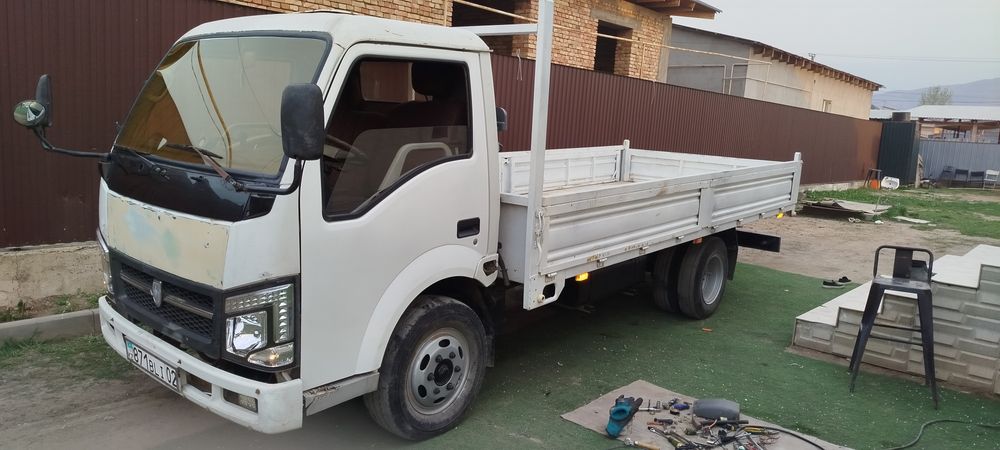 JBC грузовой автомобиль