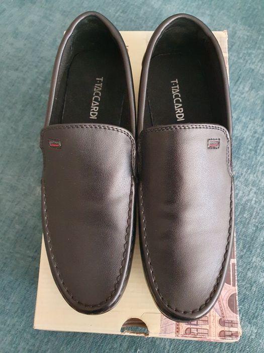 Продам туфли школьные для мальчика