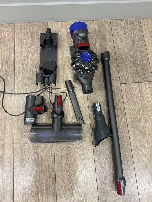 Dyson v.7 пылесос ручной