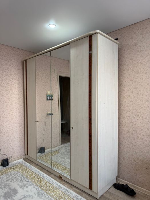 Срочно продам шкаф