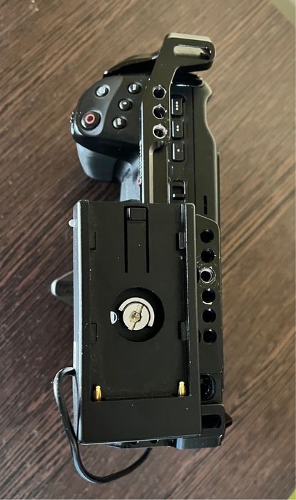 Blackmagic pocket 4k funcțională cu ecran defect