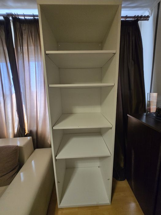 Dulap Ikea cu polite