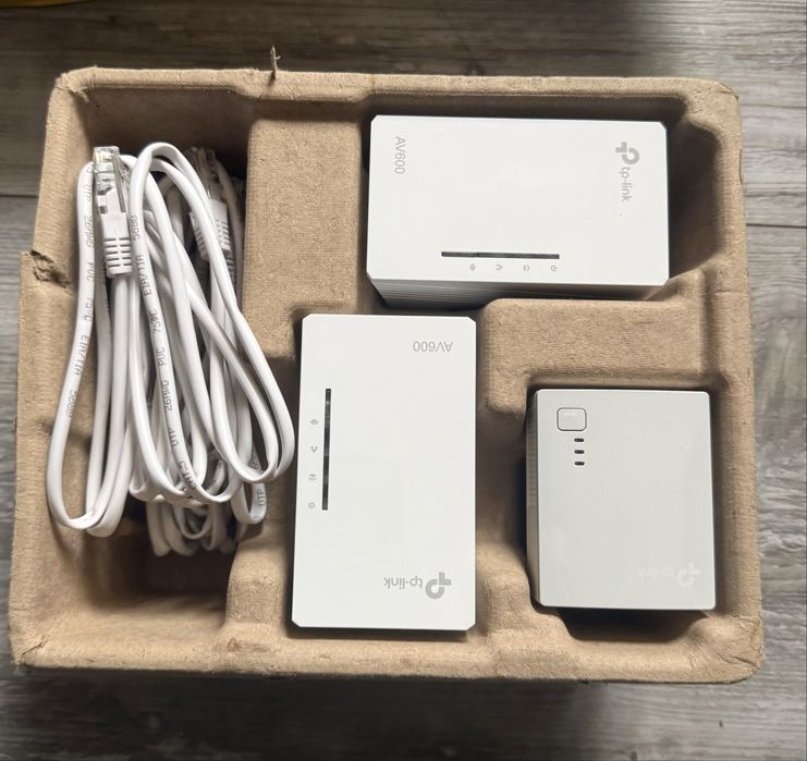 TP-Link AV600 Powerline Wi-Fi 3-Pack Kit TL-WPA4220 TKIT