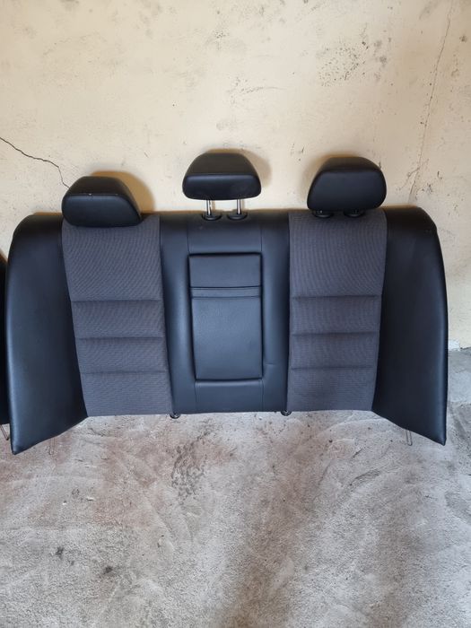 Облегалка за задната седалка на мерцедес с класа 2011 г.