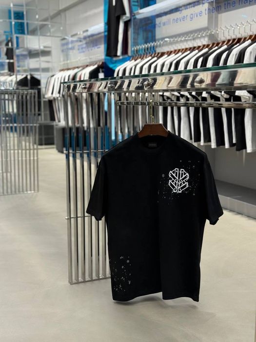 Tricou nou Balenciaga