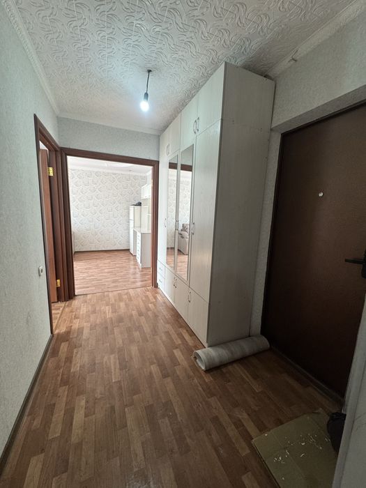 Продам  2 х комн квартиру .