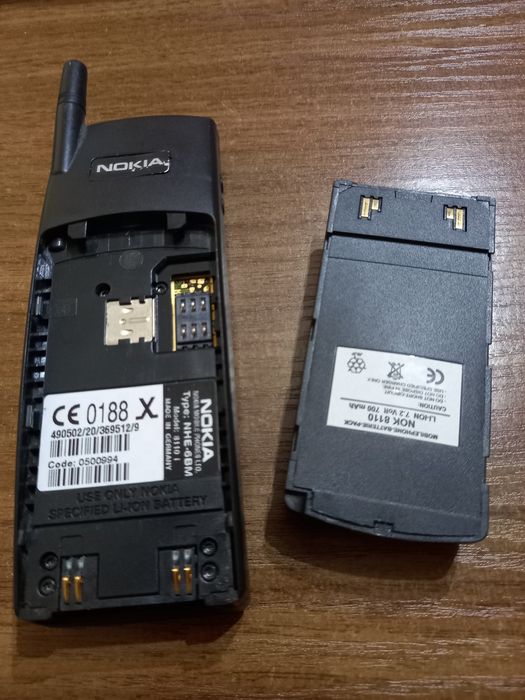 Nokia 8110 банан