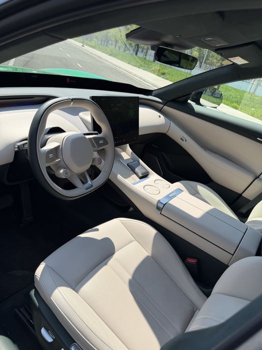 Xiaomi : Mi SU 7 Max  Цвет бомба