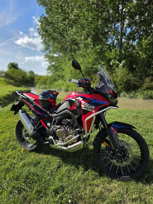 Vând casca Arai X5 Tour ediție Africa twin