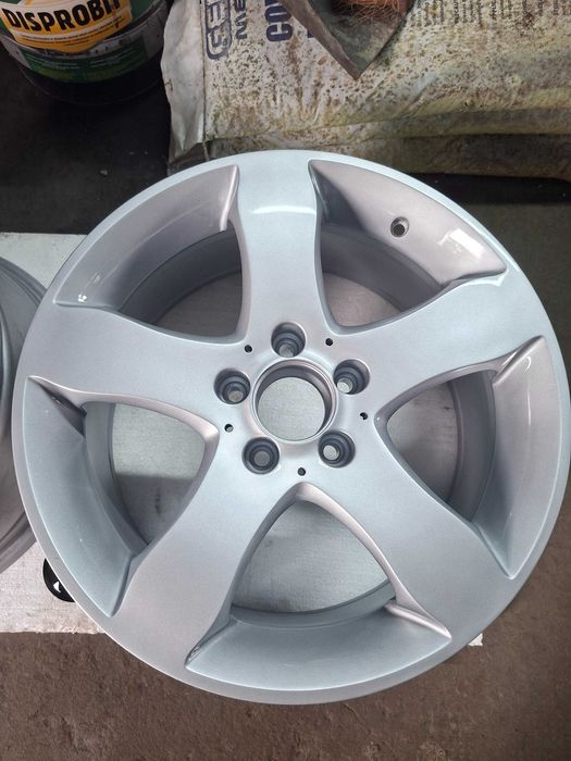 Vand jante pe 17" de Mercedes