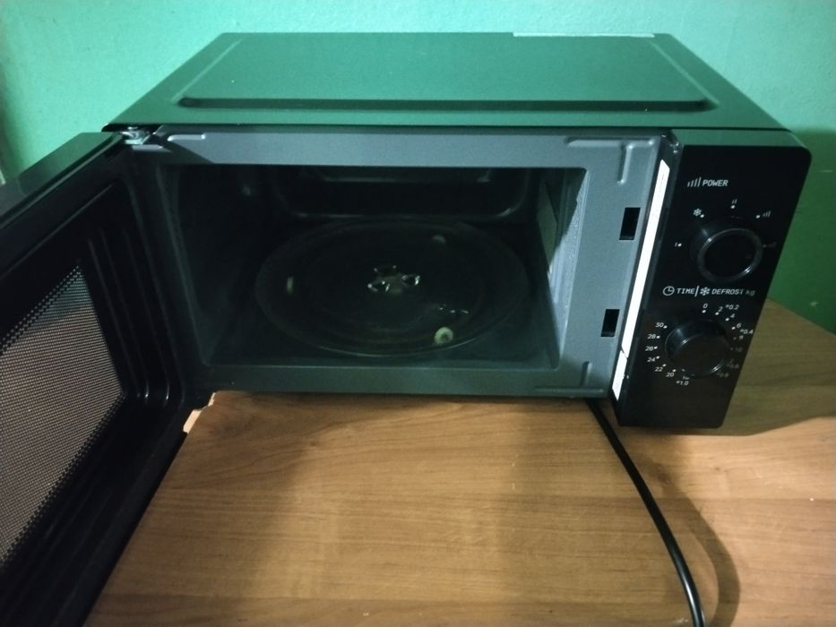 Продам микроволновоку в рабочем состоянии