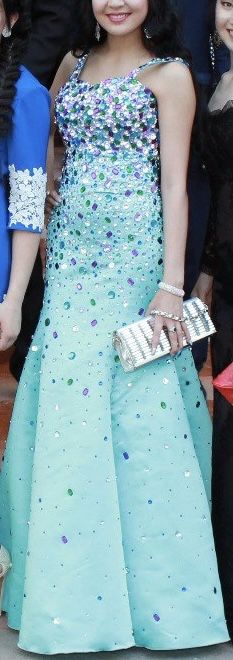 Продам платье