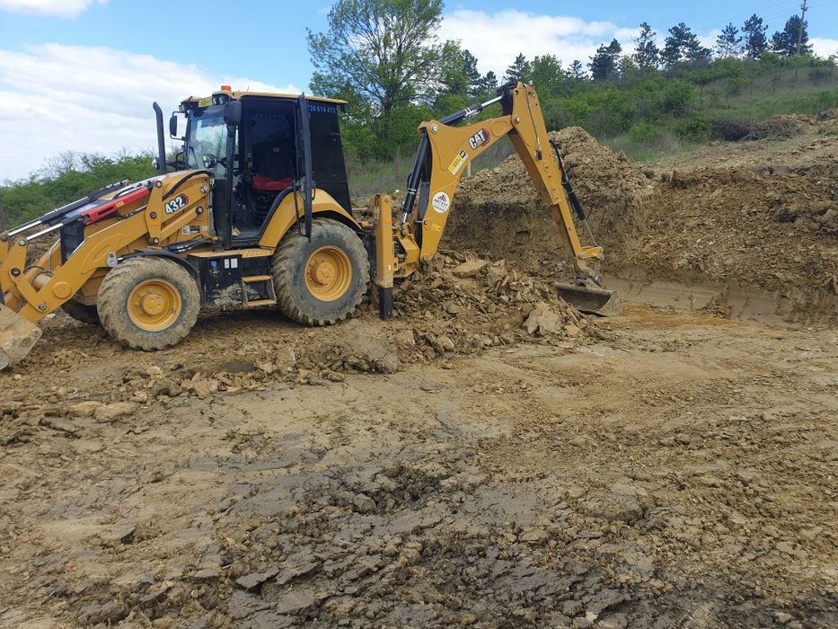 Inchiriez Buldoexcavator