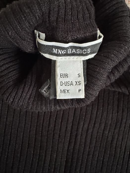 Продам тёплое платье- водолазку