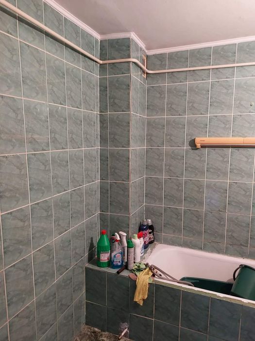 Vand sau schimb apartament