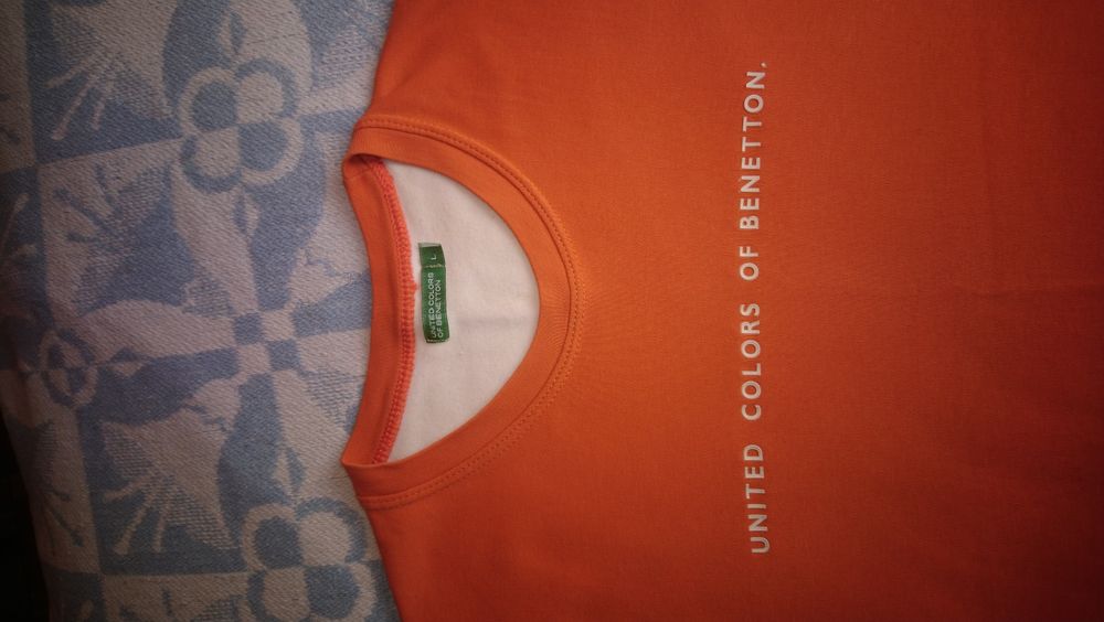 ДвеБлузи"БЕНЕТОН"-Оригинални.сИнтересни,УникалниЦветове,Красиви!Отл.С.