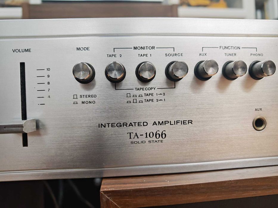 statie amplificare Sony cu boxe