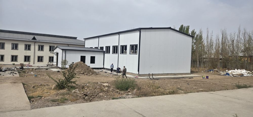 Mini yopiq stadion