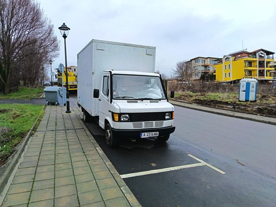 Продавам мерцедес 410 с борд