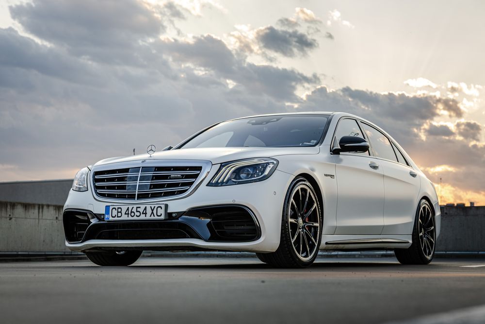 Mercedes S63 AMG Луксозна кола под наем с шофьор