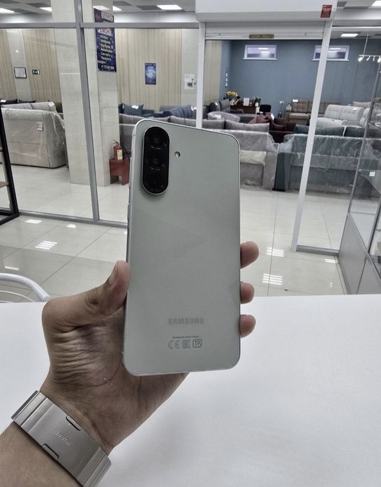 Samsung A56 256GB в идеальном состоянии