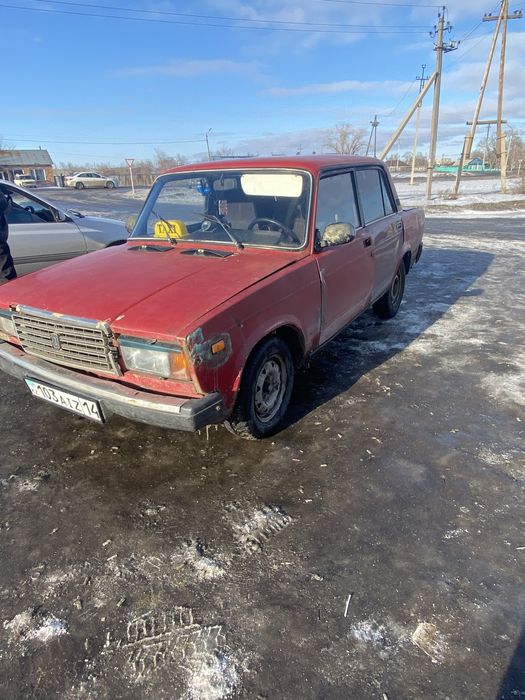 Продам машину  пробил блок 2107