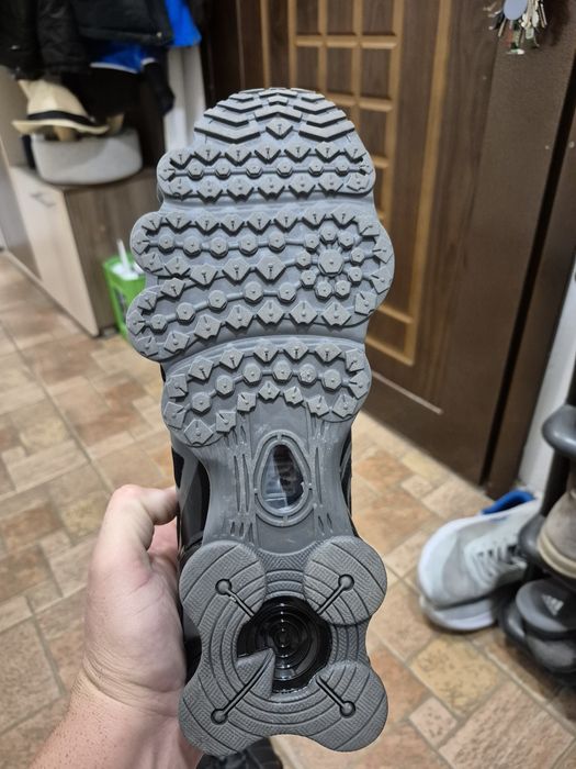 Мъжки маратонки.