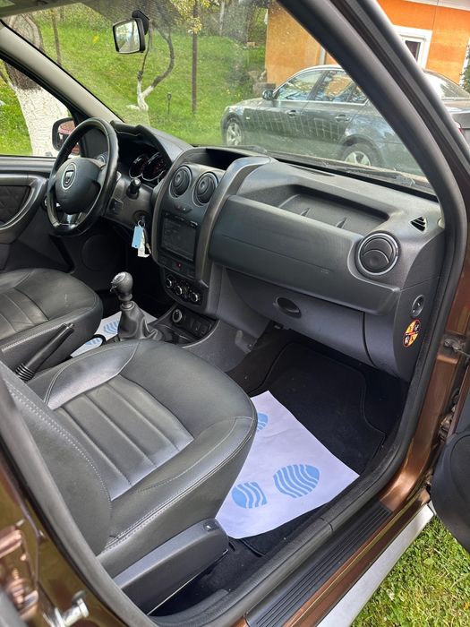 Dacia Duster Prestige 2015 4x4 1.6 benzina Navi/Incalzire scaune/Piele