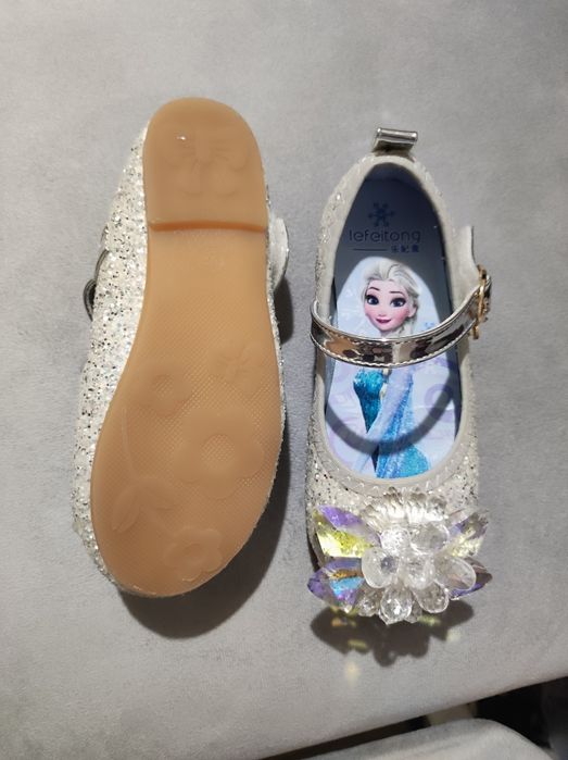 Детские туфельки