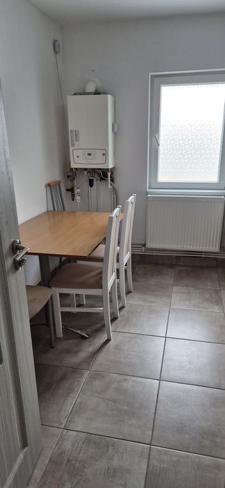 Închiriez apartament 2 camere