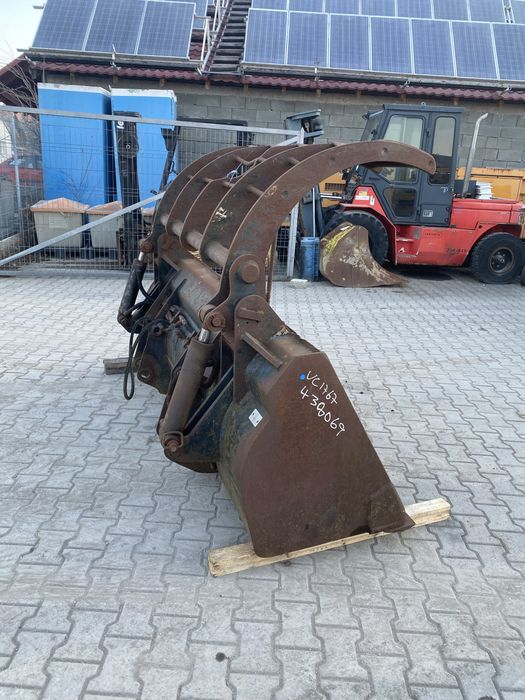 Cupa  tip crocodil pentru Jcb 3CX