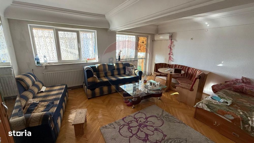 Apartament cu 4 camere de vânzare și boxă 12 mp zonă Ultracentrală