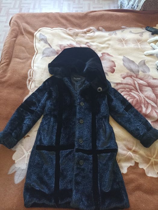 Продам женскую шубу