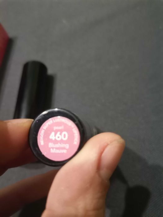 Оригинална декоративна козметика