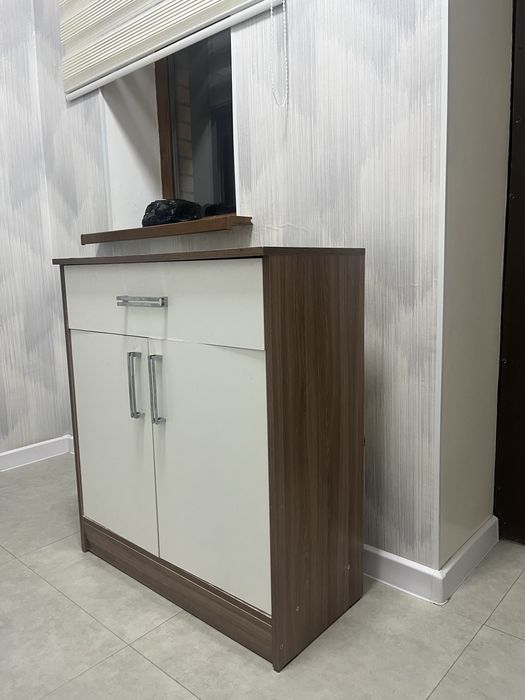 Тумба в прихожую