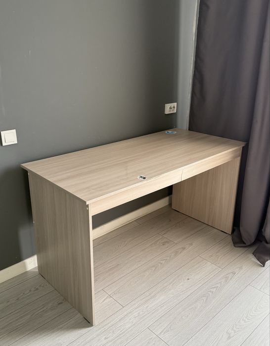 Стол светлый 65*140