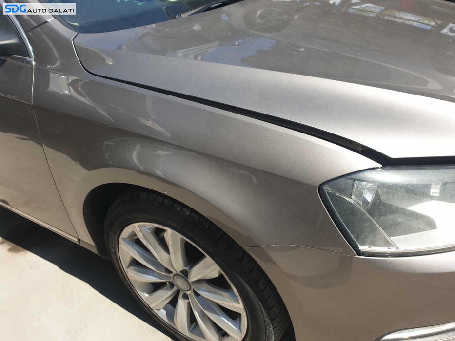 Aripa Dreapta Fata cu Imperfectiuni Volkswagen Passat B7 2010 - 2015 Culoare LA8X [0398]