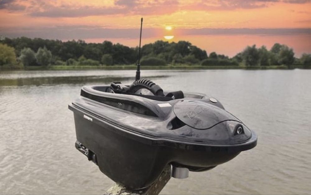 Лодка за захранка BOATMAN ACTOR PRO GPS + SONAR + допълнителна батерия 21000mah