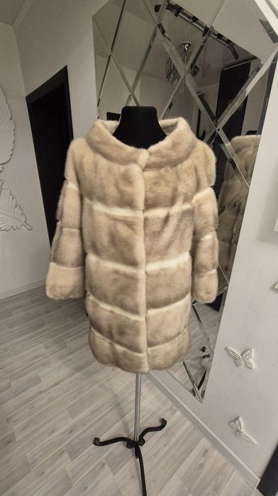 Продам норковую шубу